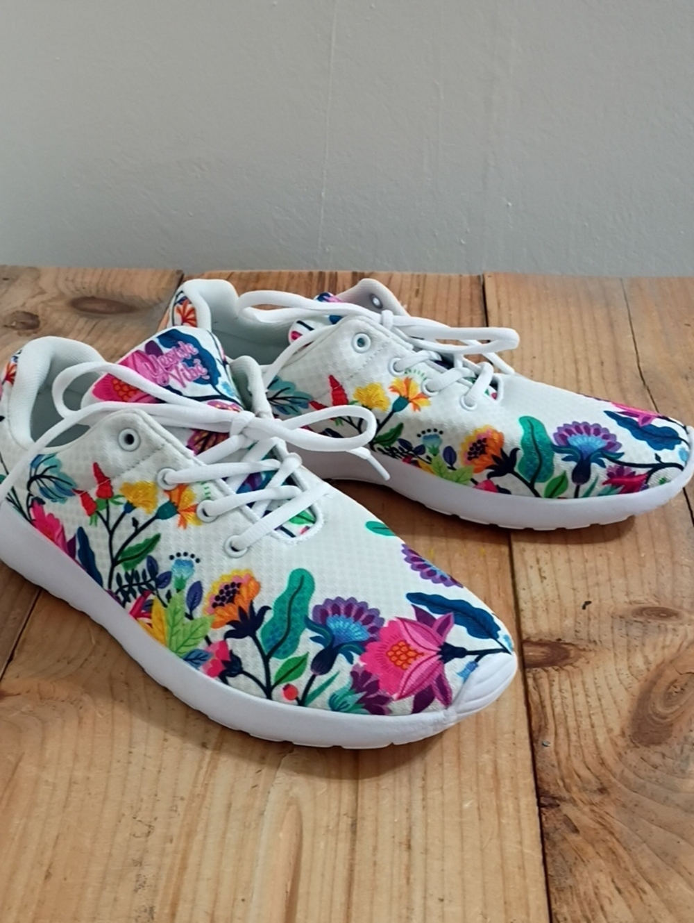 Yes We Vibe Coloful Flowers Unisex Sneakers NEW M8 W9.5